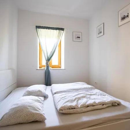 Lucia Apartment