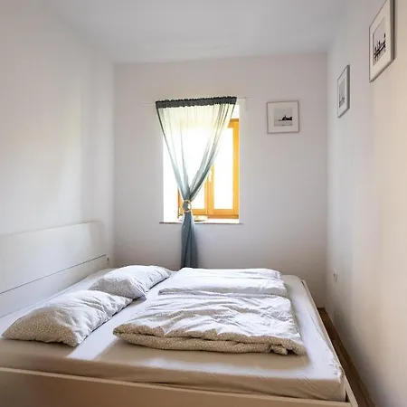 Lucia Apartment Lucija